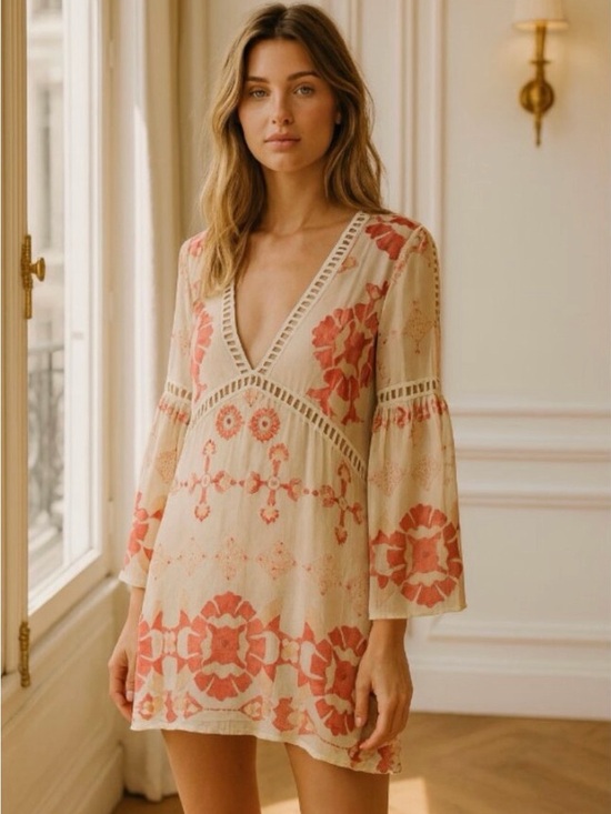 For Love And Lemons Dresses & Skirts - For love & lemons brand BohoFloral Mini Dress Cream/Coral Small 🔥RARE FIND !